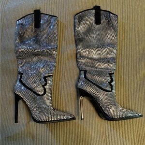 Brand new w/box Azalea Wang heels silver with black trim. Size 9.